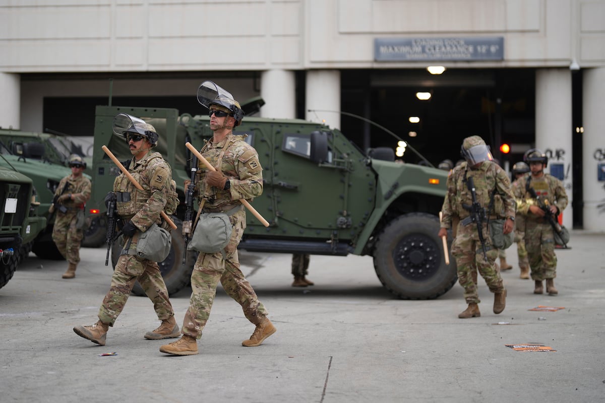 la_national_guard_and_marines_deploy_to_los_angeles_for_immigration_protests_