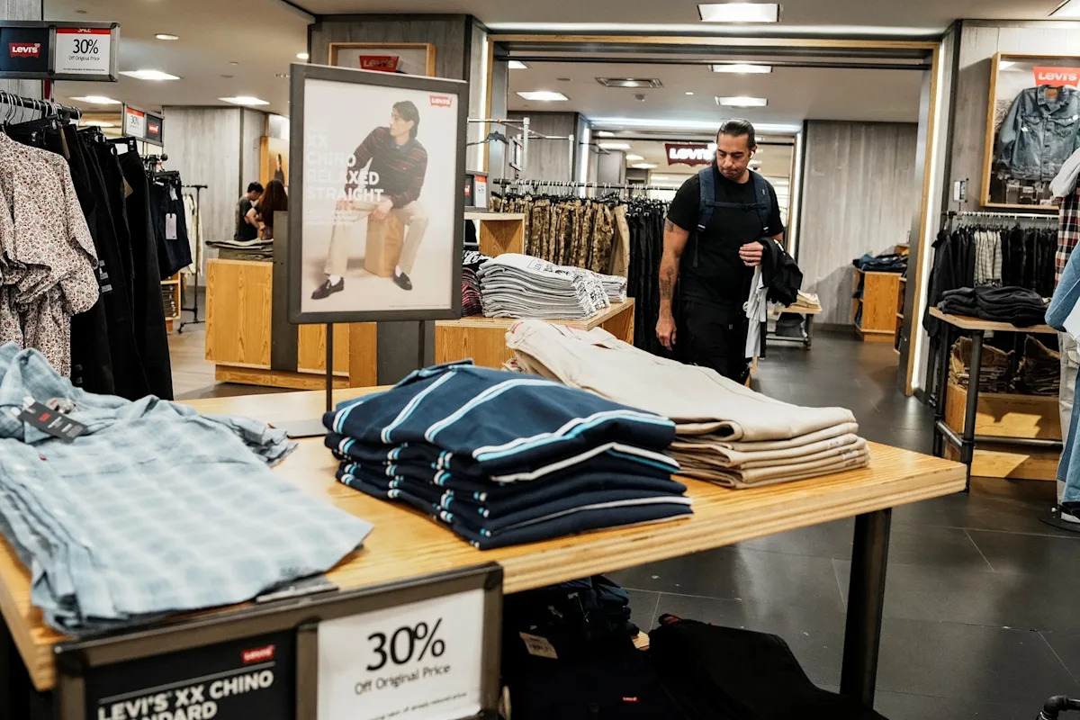 trump’s_tariffs_rising_consumer_prices_on_essential_goods_looming_