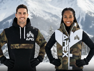 Un homme et une femme portant des vêtements d'hiver APEX