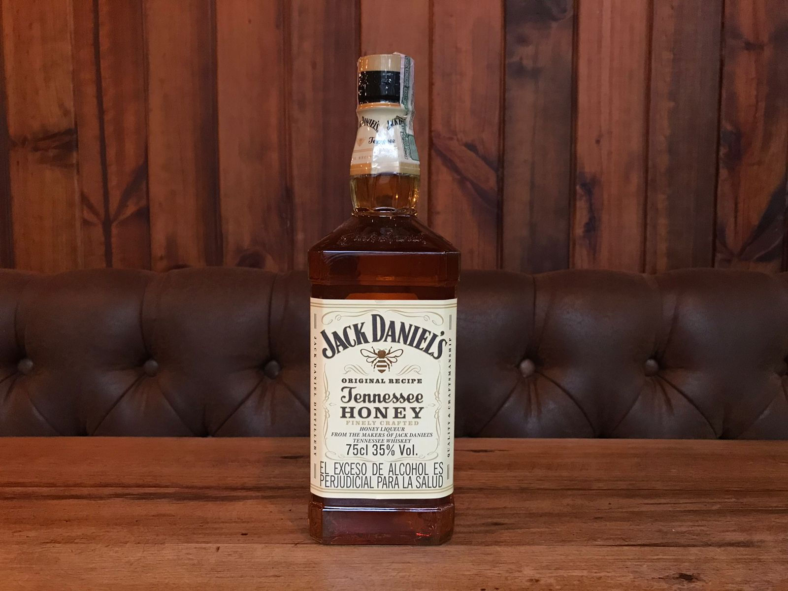 Whiskey Jack  Daniel´s Tennessee Honey ( 700 ml)