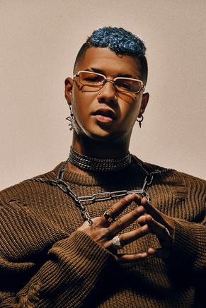 Boza presenta su nuevo sencillo "Ella"