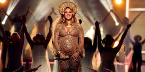Beyoncé estrenó los videos de Sandcastles y Love Drought de su álbum Lemonade