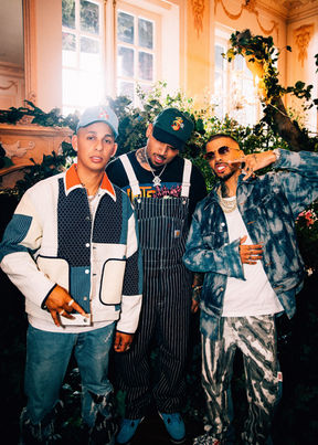 Así es la cumbre de Rvssian, Rauw Alejandro y Chris Brown en "Nostálgico"