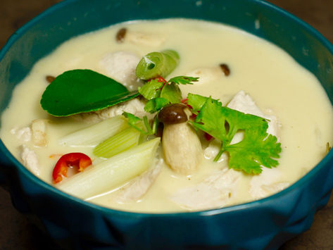 Tom Kha Gai - Thailändische Hühnersuppe
