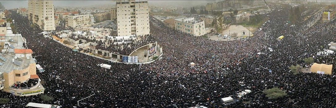 הפגנת מאות אלפי חרדים ב-2014 כנגד גיוס לצהל.jpg