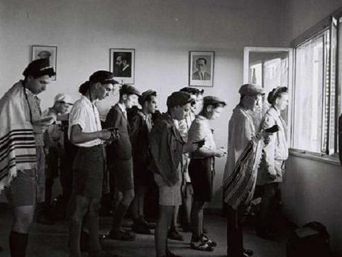 קדיש בתרא (תתקבל) לפני הוצאת ספר-תורה