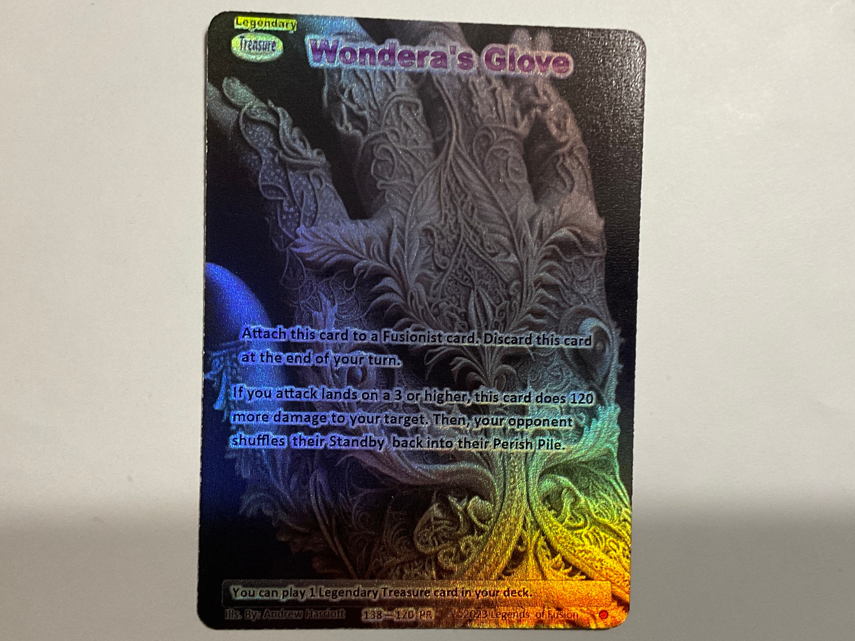 Wondera’s Glove Treasure “Legendary “ Holographic Full Art
