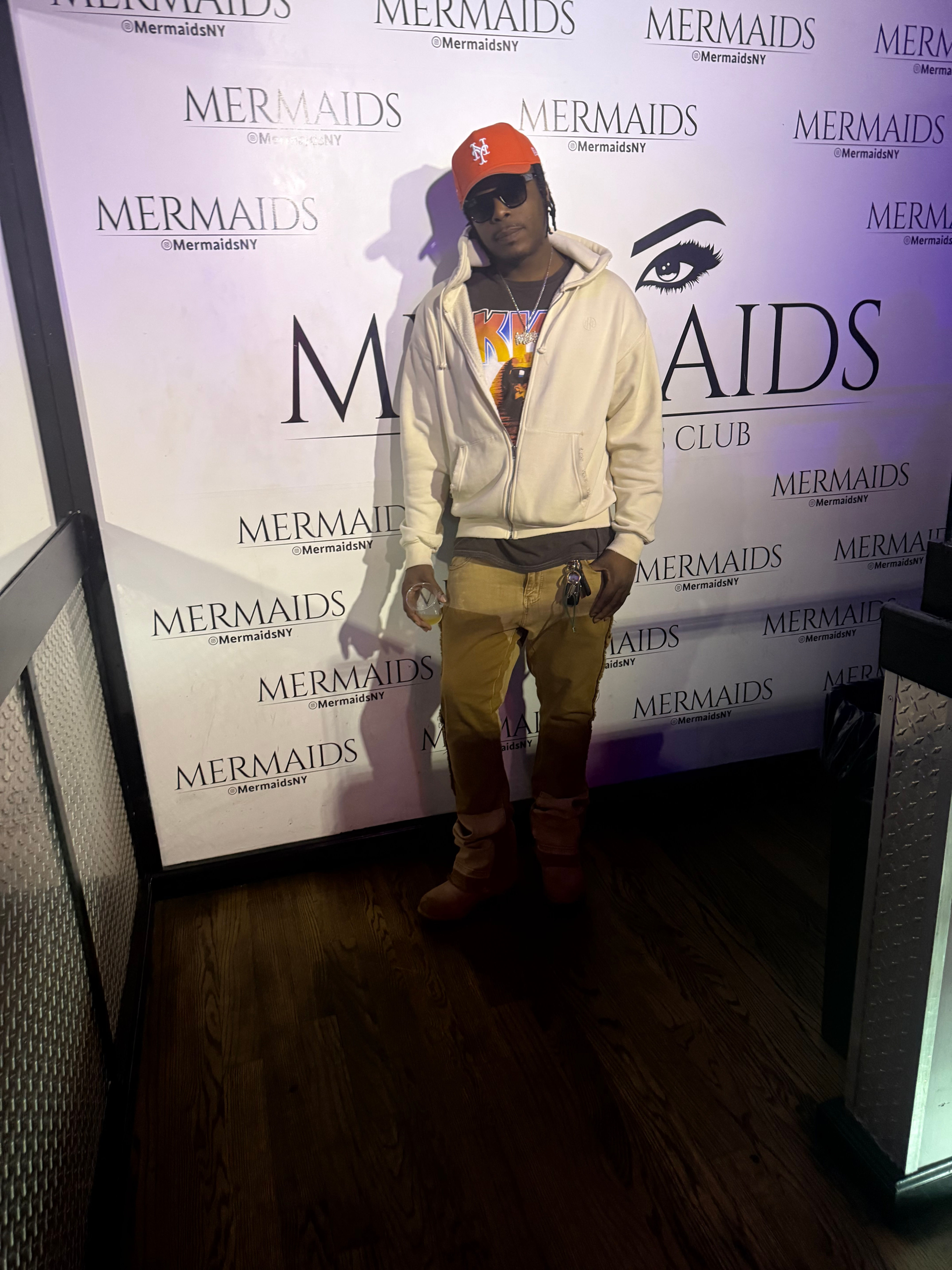 Porter Jinkins Performing @ Gems Lounge!