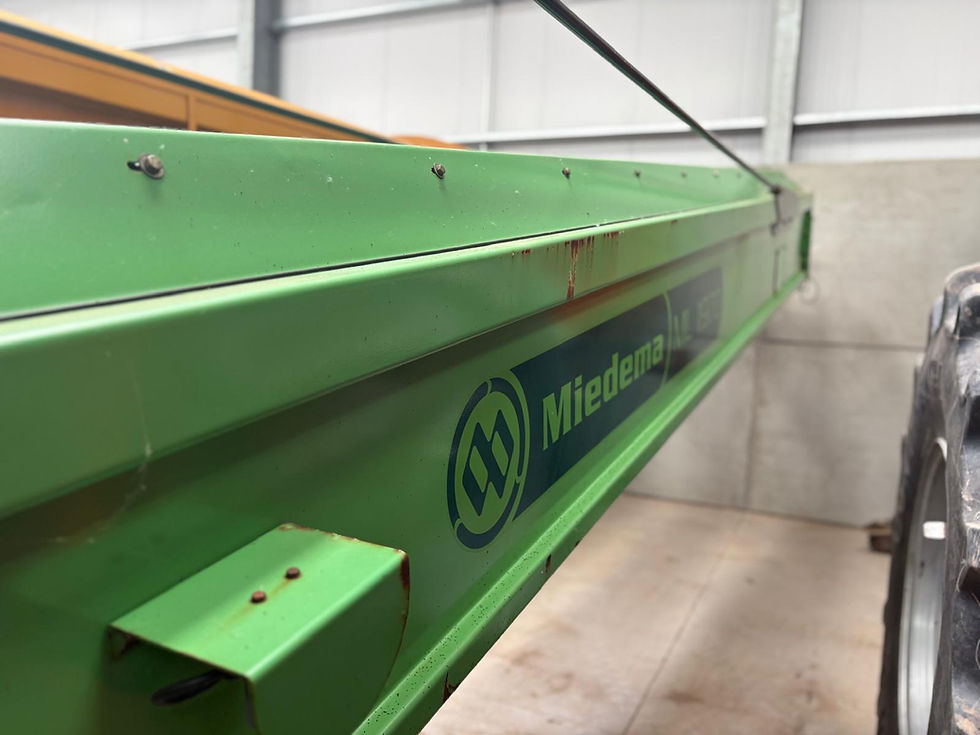 Miedema 19m Extending Elevator
