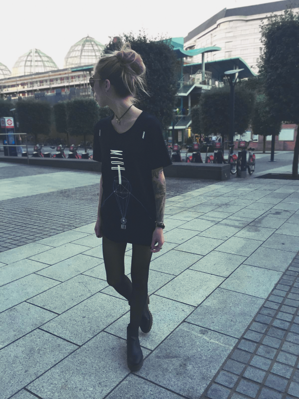 Midu Hoch streetwear clothing - Jessy Krefft - Lift t-shirt