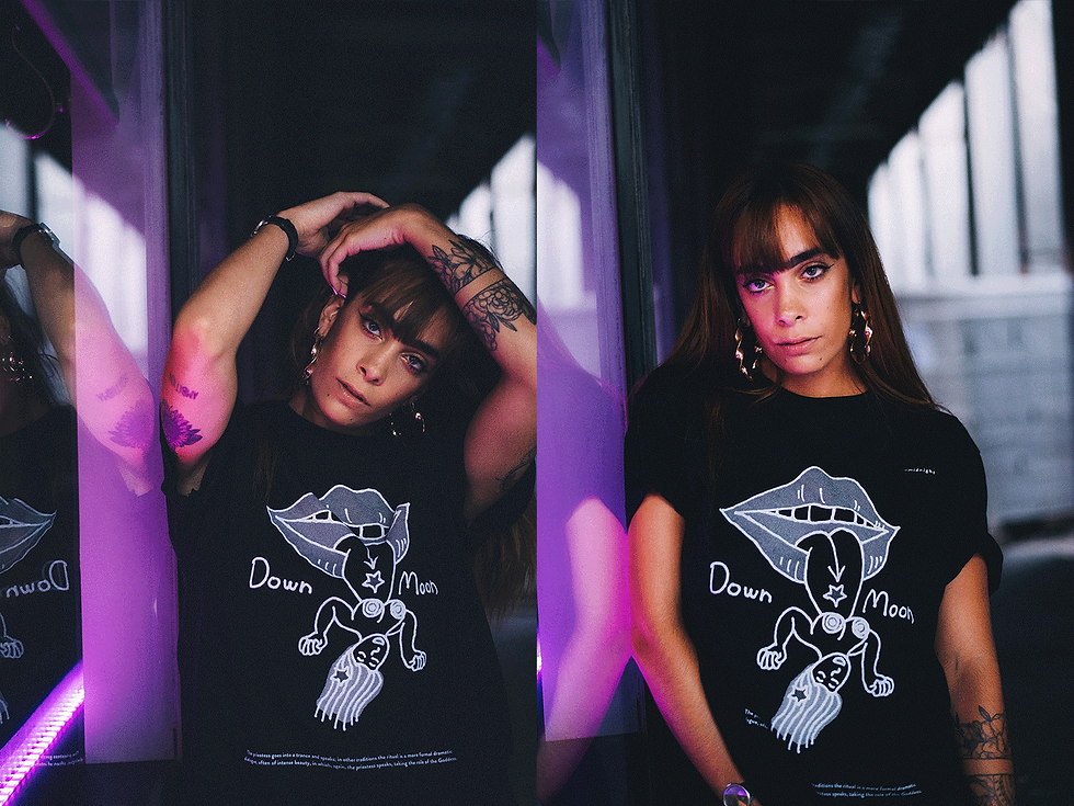 Midu Hoch streetwear clothing - Maria - Down Moon tee