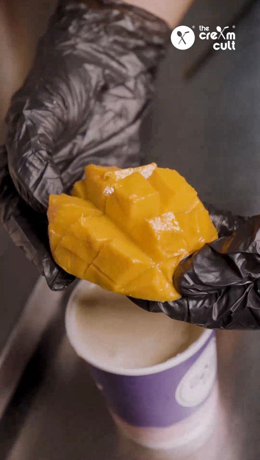 S mango shake -4.mp4
