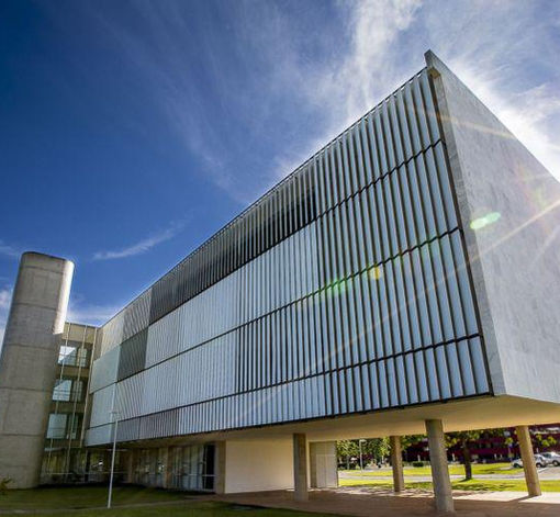 Olhares de um Gênio: O Traço Infinito de Oscar Niemeyer no Brasília Palace Hotel