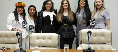  1º FÓRUM NACIONAL DE MULHERES EM RELAÇÕES GOVERNAMENTAIS E INSTITUCIONAIS CONSOLIDA AGENDA FEMININA NO CONGRESSO NACIONAL