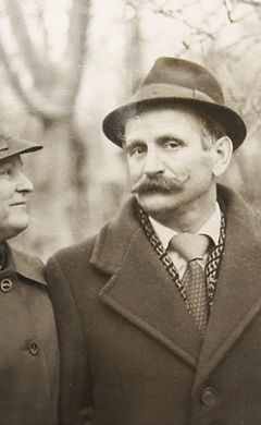 B&W Photo of a Couple