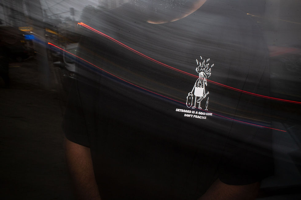 Miniatura: Camiseta "Skateboard is a good crime" Preta