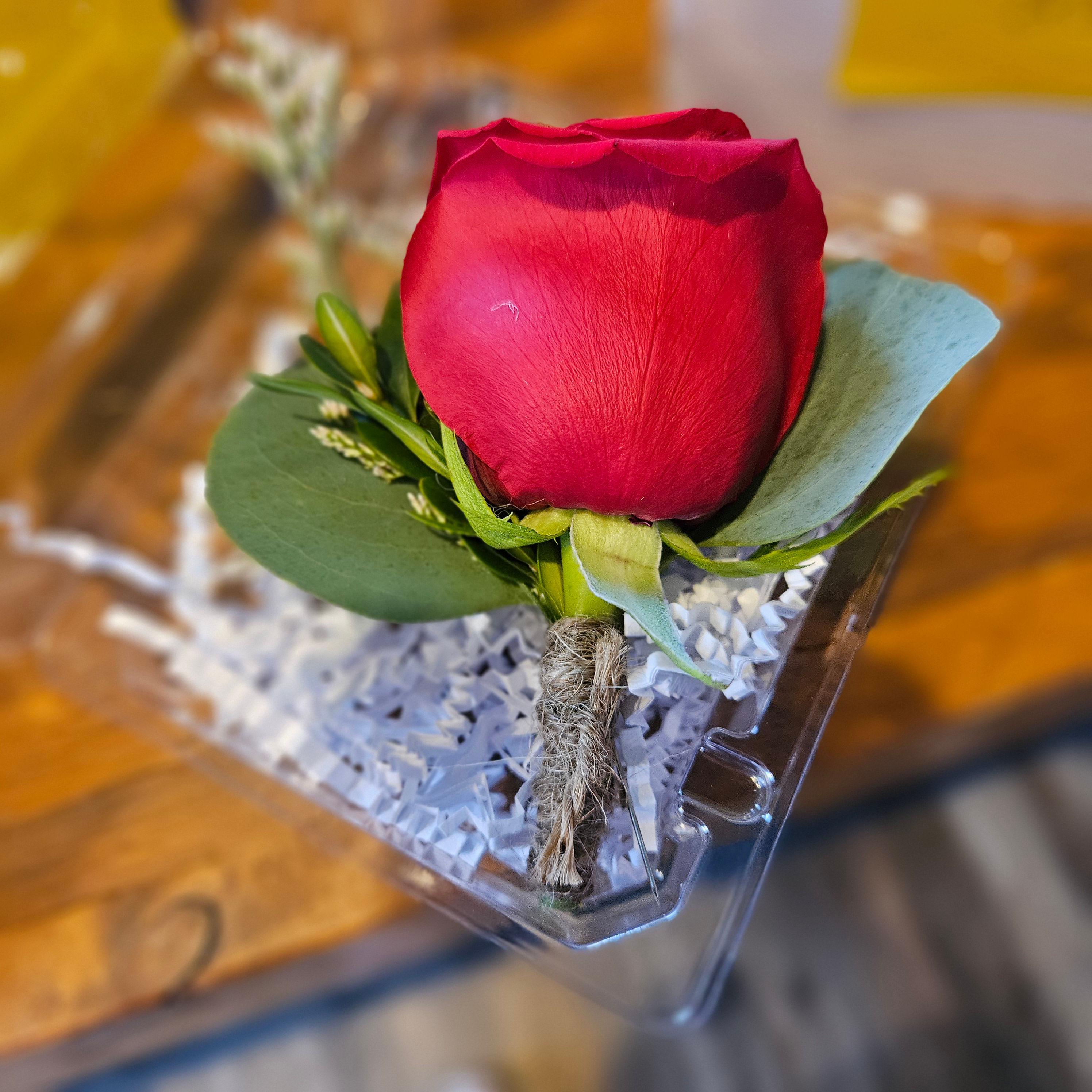 Single Rose Boutonniere