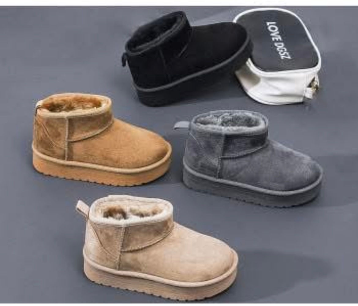 Kids faux fur lined boots 