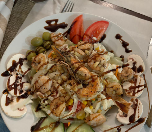 Salat mit Scampi
