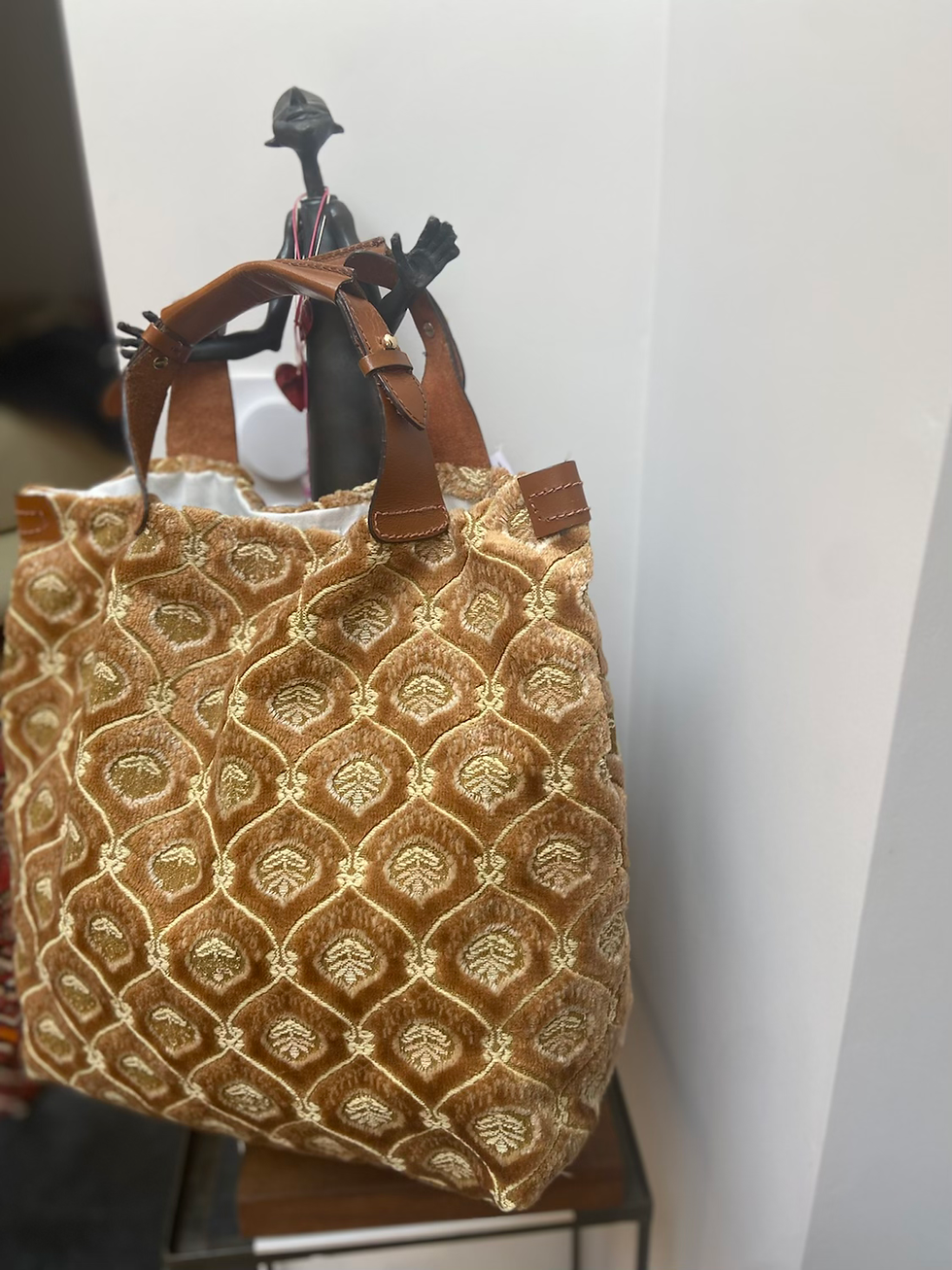 Thumbnail: Sac à main velours 