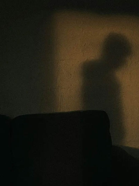 【AI分析】全球 9 億人愛上 AI，25%年輕世代覺得愛情不再需要真人　AI 伴侶是完美情人，還是愛情幻覺？