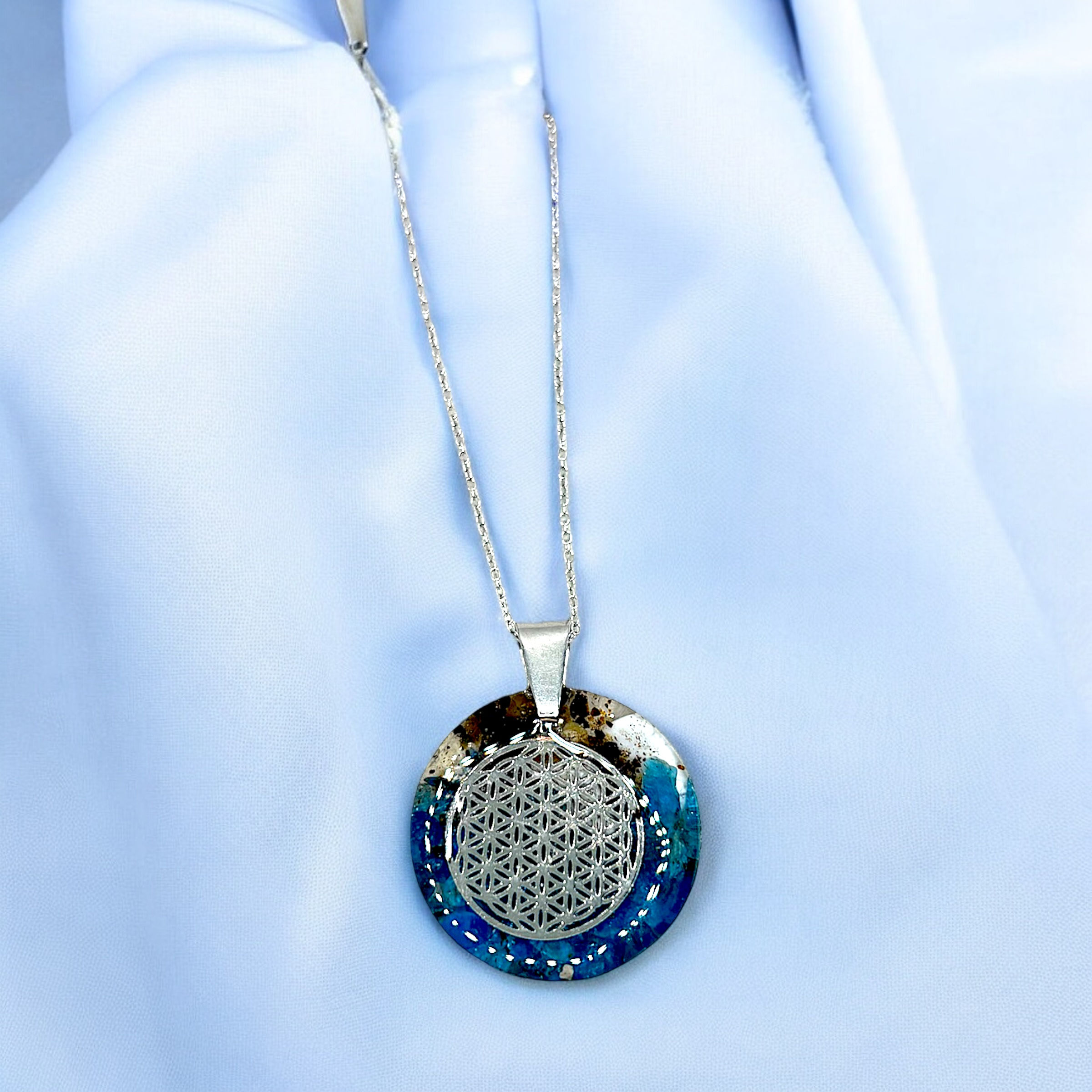 Amulett „Schöpferkraft“ Silber mit Blume des Lebens