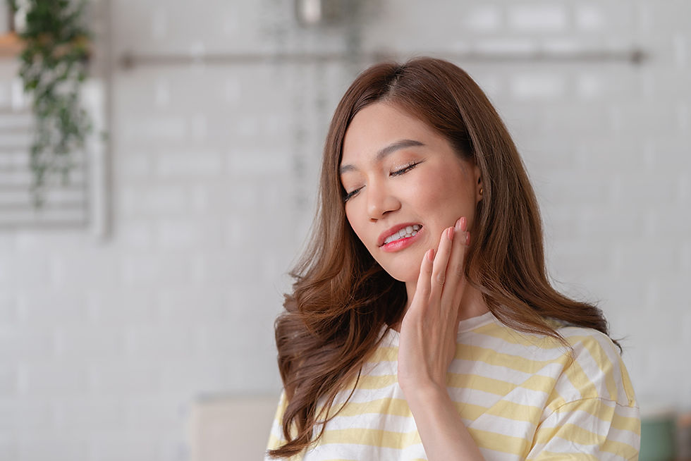Woman with tooth pain