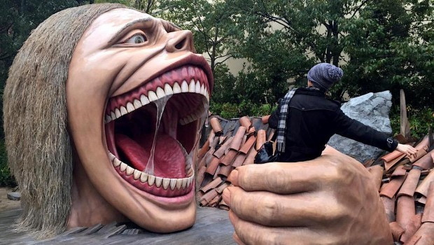 Shingeki-No-Kyojin-Universal-Studios-Japan-Attraction