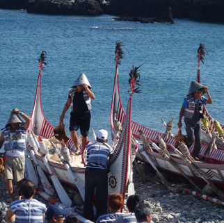 達悟族的節日：飛魚祭（約國曆二‧二一至十月）