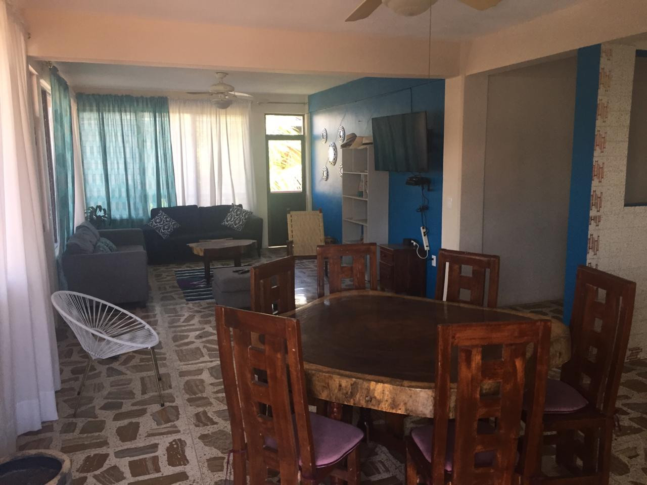 ¡¡¡VIVE TUS VACACIONES AL MÁXIMO EN ZIHUATANEJO, GRO. MÉXICO!!!
¡¡¡Departamento Completamente Equipado Para Tus Vacaciones a una cuadra de la Playa!!!
- Tres Amplias Recámaras con Aire Acondicionado y Baño Privado Cada Una
- Sala
- Comedor
- Cocina con Barra
- TV
Ubicado en Pleno Corazón de Zihuatanejo
____________________
LIVE YOUR HOLIDAYS TO THE MAXIMUM IN ZIHUATANEJO, GRO. MEXICO!!!
Fully Equipped Apartment For Your Holidays one block from the Beach!!!
- Three Spacious Bedrooms with Air Conditioning and Private Bathroom Each
- Living room
- Dinning room
- Kitchen with Bar
- TV
Located in the heart of Zihuatanejo