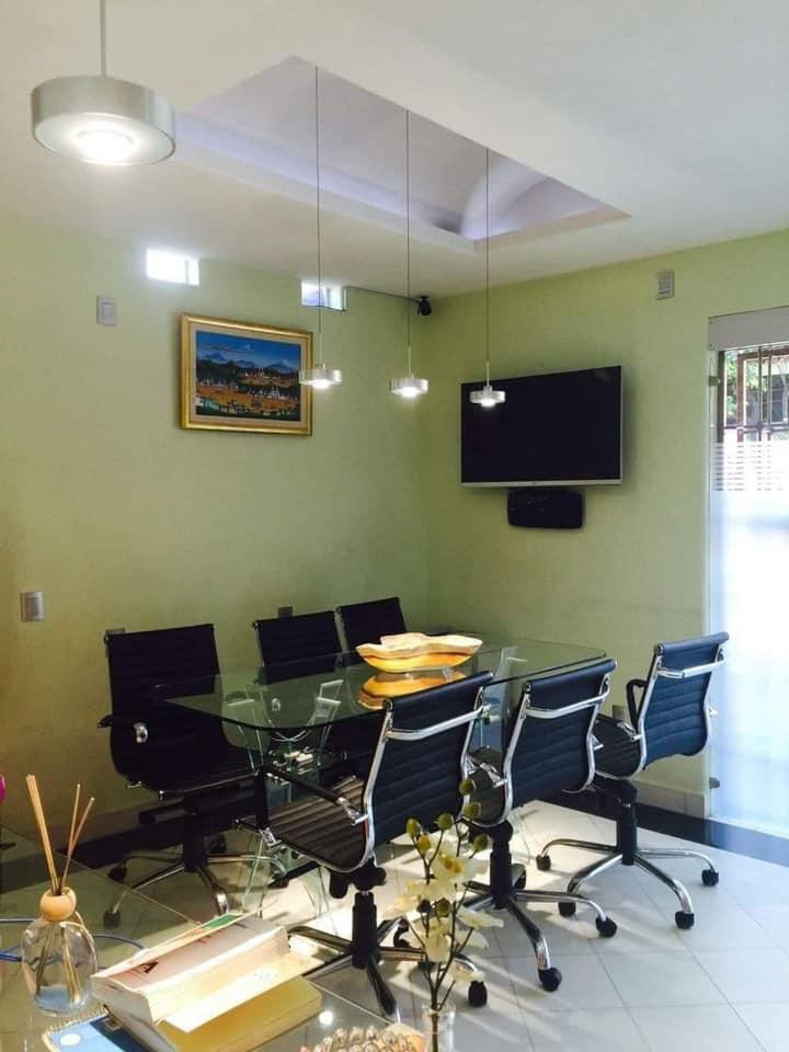 HERMOSA RESIDENCIA ESTILO RÚSTICO-CONTEMPORÁNEO CON LUJOSOS ACABADOS; EXCELENTE PARA DISFRUTARLA CON TU FAMILIA; UBICADA EN EL CENTRO DE ZIHUATANEJO A 5 MINUTOS DE LOS PRINCIPALES CENTROS DE COMERCIO, ZONA BANCARIA Y PLAYAS.
PRIMER PLANTA:
CASA PRINCIPAL CONSTA DE: SALA, COMEDOR, COCINA EQUIPADA, JARDÍN INTERIOR CON VITRALES, 2 BAÑOS, 3 RECÁMARAS TODAS CON AIRE ACONDICIONADO, CLOSETS DE MADERA DE CEDRO.
• RECAMARA PRINCIPAL CON BAÑO, VESTÍBULO Y JACUZZI, CON ACCESO DIRECTO A LA ALBERCA Y SALA DE ESTAR.
• SEGUNDA RECAMARA Y TERCER RECAMARA COMPARTEN BAÑO, TODOS LOS BAÑOS CON CANCELARÍA DE CRISTAL TEMPLADO, ESTUDIO, 1/2 BAÑO DE VISITA, PISOS DE MÁRMOL. GARAJE PARA 2 AUTOS, CISTERNA CON CAPACIDAD DE 25,000 LTS.
• ALBERCA CON BAÑO, VESTIDOR Y CUARTO DE BOMBAS DE FILTRADO,
• CUARTO DE SERVICIO CON ESPACIO PARA LAVADORA Y SECADORA
• CISTERNA CON CAPACIDAD DE 10,000 LTS.
• CÁMARAS DE CIRCUITO CERRADO PARA VÍDEO VIGILANCIA, PERÍMETRO PROTEGIDO, BARDEADO, ENREJADO Y CIRCULADO CON CONCERTINA TIPO BISTURÍ
• PORTÓN DE ACCESO Y PUERTA DE PLACA DE ACERO TIPO BLINDAJE CON APERTURA DE PORTÓN AUTOMATIZADO Y PUERTA CON VIDEO PORTERO Y APERTURA AUTOMÁTICA.
• LOCAL COMERCIAL CON ACCESO DE LA CALLE, EQUIPADO PARA OFICINA CON DIVISIONES DE CRISTAL TEMPLADO E ILUMINACIÓN EN LEDS, AIRE ACONDICIONADO TIPO MINI SPLIT, BAÑO Y ACCESO DE PUERTA DE CRISTAL TEMPLADO AUTOMATIZADO,PISOS DE MÁRMOL CON PARED DE MADERA DE PAROTA.
• SEGUNDA PLANTA: UN DEPARTAMENTO TIPO BUNGALOW, TOTALMENTE CON ENTRADA INDEPENDIENTE CON ACABADOS EN MÁRMOL Y MADERAS PRECIOSAS E ILUMINACIÓN DE LEDS. 2 RECAMARAS CON AIRE ACONDICIONADO TIPO MINI SPLIT Y PANTALLAS LCD CON CABLE; UNA CON CAMA KING SIZE Y LA OTRA CON 2 CAMAS INDIVIDUALES, TODAS CON CLOSETS DE MADERA DE CEDRO. COCINA CON BARRA. SALA DE ESTAR CON SISTEMA DE SONIDO, LUCES LED´S DE AMBIENTACIÓN. JARDÍN CON ESPACIOSA CABAÑA CONSTRUIDA CON MADERAS PRECIOSAS CON ESPACIO PARA 4 HAMACAS.
●CONSTA DE 319.08 MTS 2. DE TERRENO
●CONSTA DE 301.84 MTS 2 DE CONSTRUCCIÓN.
● INCLUYE MOBILIARIO EXCEPTO EL ARTE.
____________________
BEAUTIFUL CONTEMPORARY-RUSTIC STYLE RESIDENCE WITH LUXURY FINISHES; EXCELLENT TO ENJOY WITH YOUR FAMILY; LOCATED IN TOWN OF ZIHUATANEJO, GUERRERO MÉXICO, 5 MINUTES FROM THE MAIN CENTERS OF COMMERCE, BANK AREA AND BEACHES.
FIRST FLOOR:
MAIN HOUSE CONSISTS: LIVING ROOM, DINING ROOM, EQUIPPED KITCHEN, INTERIOR GARDEN WITH VITRALS, 2 BATHROOMS, 3 BEDROOMS ALL WITH AIR CONDITIONING, CEDRO WOOD CLOSETS.
MAIN BEDROOM WITH BATH, DRESSING ROOM AND JACUZZI, WITH DIRECT ACCESS TO THE POOL AND LIVING ROOM.
SECOND BEDROOM AND THIRD BEDROOM SHARE BATHROOM, ALL BATHROOMS WITH TEMPERED GLASS CANCELLATION, STUDY, 1/2 VISIT BATH, MARBLE FLOORS. GARAGE FOR 2 CARS, 1 TANK WITH CAPACITY OF 25,000 LTS
POOL WITH BATHROOM, DRESSING ROOM AND FILTER PUMPS
SERVICE ROOM WITH SPACE FOR WASHING AND DRYER AND TANK WITH CAPACITY OF 10,000 LTS.
CLOSED CIRCUIT CAMERAS FOR VIDEO SURVEILLANCE, PROTECTED PERIMETER, BARRIED AND CRIEDED CIRCULATE WITH SCALPEL TYPE CONCERTINE, ACCESS GATE AND STEEL PLATE DOOR ARMOR TYPE WITH AUTOMATIC AUTOMATED AND DOOR OPENED DOOR OPENING.
COMMERCIAL PREMISES WITH STREET ACCESS, EQUIPPED FOR OFFICE WITH TEMPERED GLASS DIVISIONS AND LIGHTING IN LEDS, MINI SPLIT TYPE AIR CONDITIONING, BATHROOM AND AUTOMATED TEMPERED GLASS DOOR ACCESS, MARBLE FLOORS WITH WOOD WALL.
SECOND FLOOR:
A BUNGALOW TYPE DEPARTMENT, FULLY WITH INDEPENDENT ENTRANCE WITH FINISHES IN MARBLE AND PRECIOUS WOODS AND LED LIGHTING.
2 BEDROOMS WITH AIR CONDITIONING TYPE MINI SPLIT AND LCD SCREENS WITH CABLE; ONE WITH KING SIZE BED AND THE OTHER WITH 2 INDIVIDUAL BEDS, ALL WITH CLOSETS OF WOOD OF CEDAR.
KITCHEN WITH BAR. LIVING ROOM WITH SOUND SYSTEM, LED´S AMBIENTATION LIGHTS. GARDEN WITH SPACIOUS CABIN BUILT WITH PRECIOUS WOODS WITH SPACE FOR 4 HAMMOCKS.
● LAND OF 319.08 MTS 2.
● CONSTRUCTION 301.84 MTS 2
● INCLUDES FURNITURE EXCEPT THE ART.
