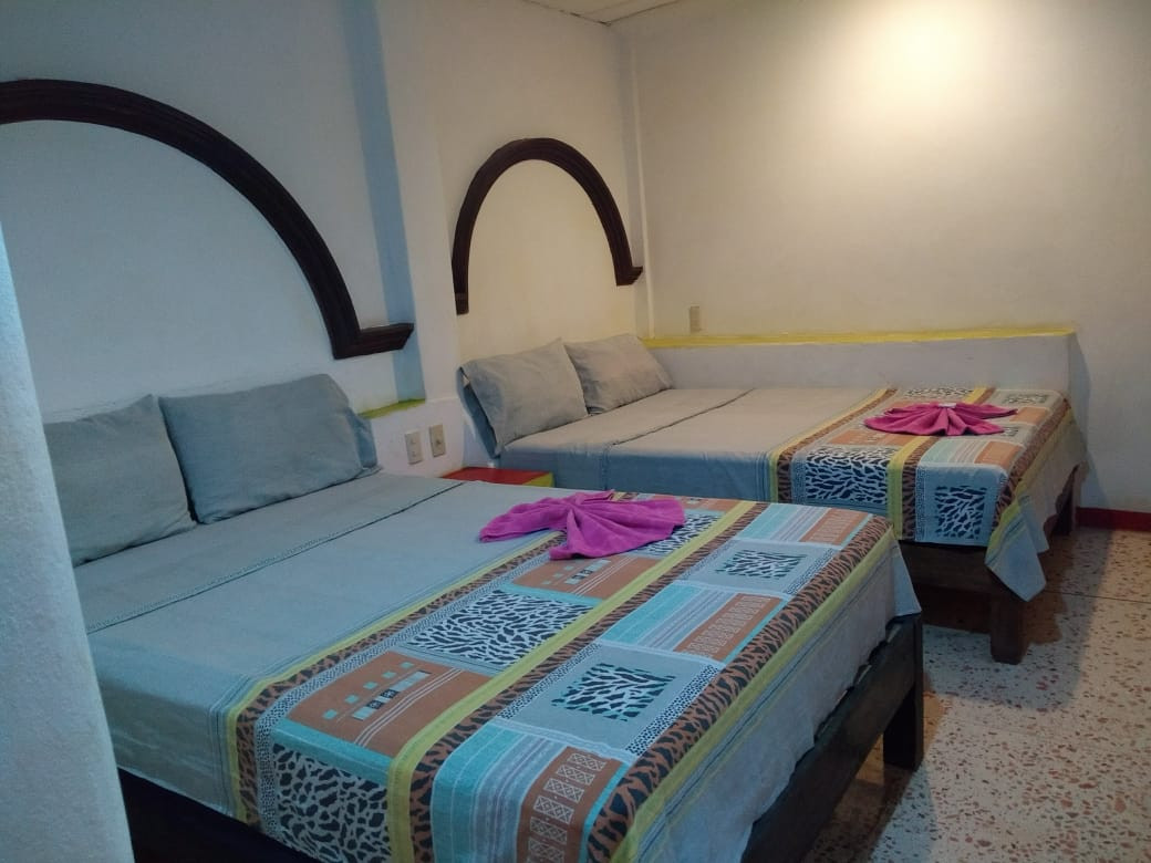 HOTEL FAMILIAR UBICADO EN EL CORAZÓN DE ZIHUATANEJO, GRO. A SOLO UNOS PASOS DE LA PLAYA!!!
HABITACIONES HASTA PARA 9 PERSONAS
CON ALBERCA
PRECIO ESPECIAL PARA GRUPOS
____________________
FAMILY HOTEL LOCATED IN THE HEART OF ZIHUATANEJO, GRO. ONLY A FEW STEPS FROM THE BEACH!!!
ROOMS UP TO 9 PEOPLE
WITH POOL
SPECIAL PRICE FOR GROUPS