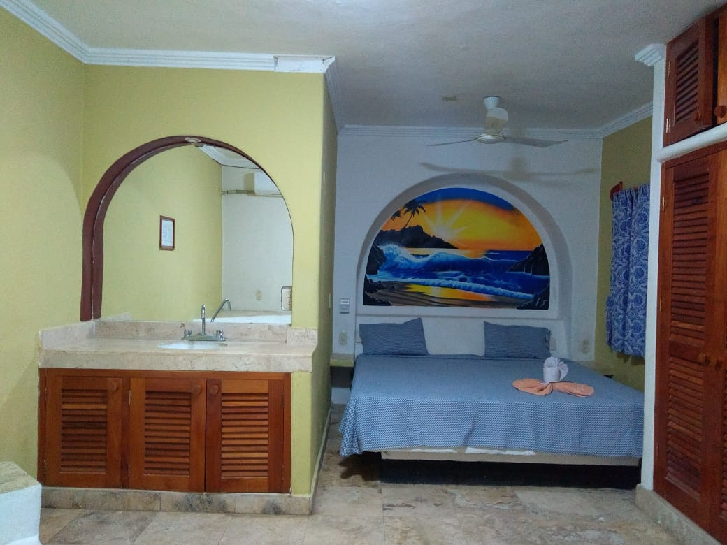 HOTEL FAMILIAR UBICADO EN EL CORAZÓN DE ZIHUATANEJO, GRO. A SOLO UNOS PASOS DE LA PLAYA!!!
HABITACIONES HASTA PARA 9 PERSONAS
CON ALBERCA
PRECIO ESPECIAL PARA GRUPOS
____________________
FAMILY HOTEL LOCATED IN THE HEART OF ZIHUATANEJO, GRO. ONLY A FEW STEPS FROM THE BEACH!!!
ROOMS UP TO 9 PEOPLE
WITH POOL
SPECIAL PRICE FOR GROUPS