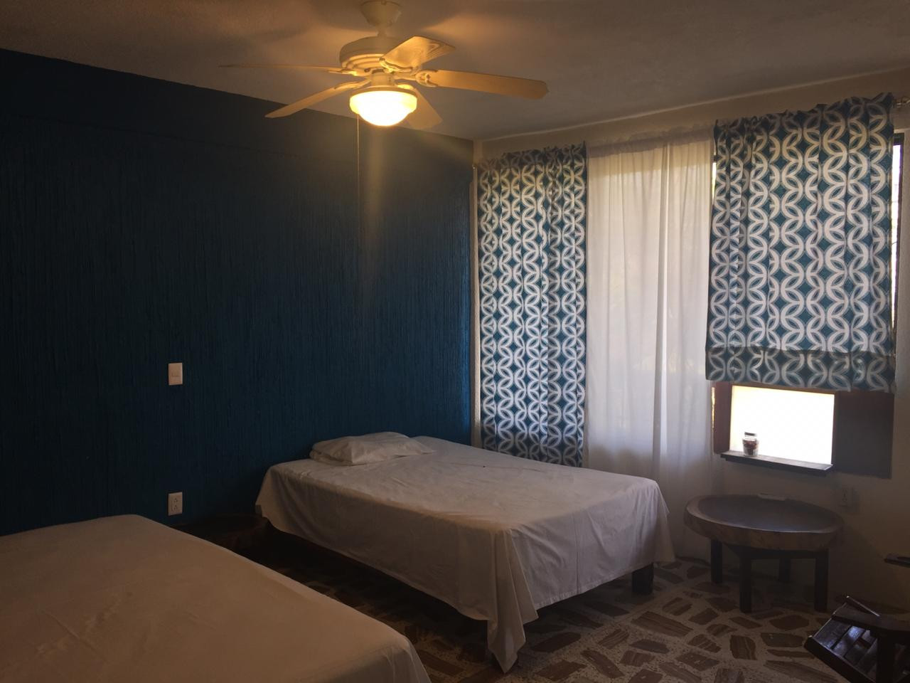 ¡¡¡VIVE TUS VACACIONES AL MÁXIMO EN ZIHUATANEJO, GRO. MÉXICO!!!
¡¡¡Departamento Completamente Equipado Para Tus Vacaciones a una cuadra de la Playa!!!
- Tres Amplias Recámaras con Aire Acondicionado y Baño Privado Cada Una
- Sala
- Comedor
- Cocina con Barra
- TV
Ubicado en Pleno Corazón de Zihuatanejo
____________________
LIVE YOUR HOLIDAYS TO THE MAXIMUM IN ZIHUATANEJO, GRO. MEXICO!!!
Fully Equipped Apartment For Your Holidays one block from the Beach!!!
- Three Spacious Bedrooms with Air Conditioning and Private Bathroom Each
- Living room
- Dinning room
- Kitchen with Bar
- TV
Located in the heart of Zihuatanejo