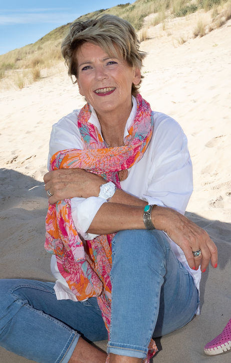 Ingrid Personal Brandingshoot juli 2023_origineel (15 van 17)_edited.jpg