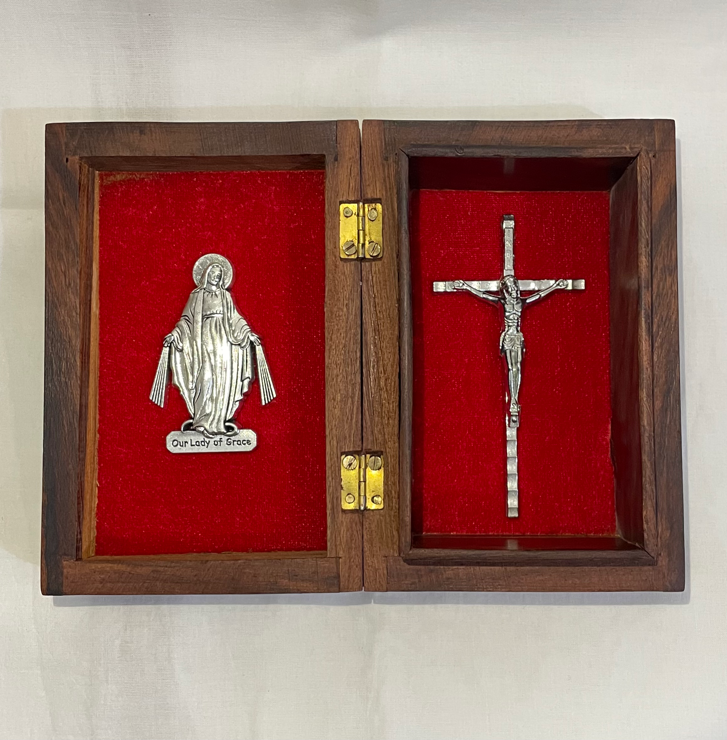 Grace & Glory – Handcrafted Personal Altar