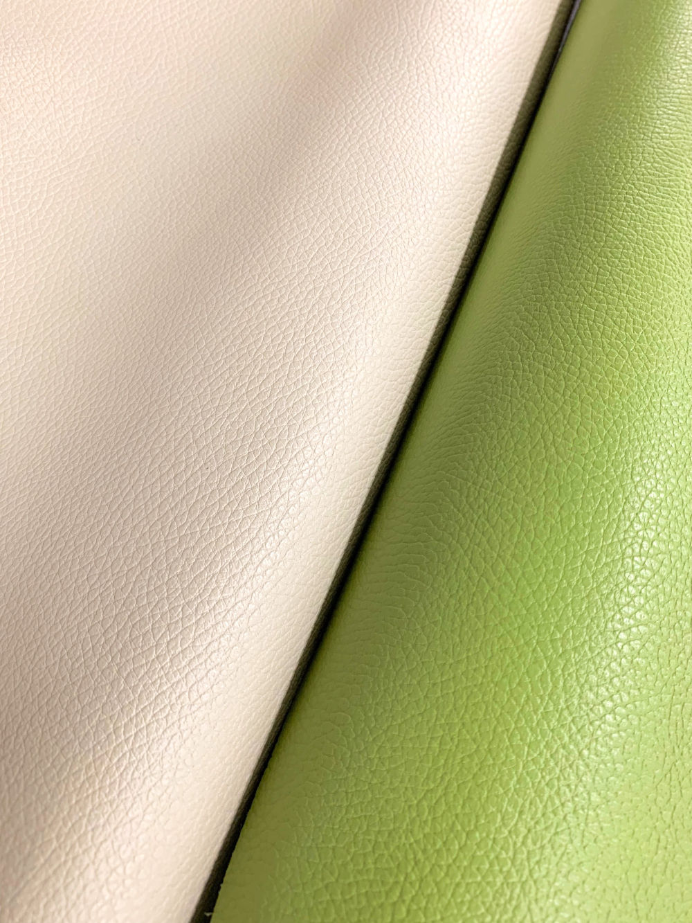 rundsleder"greige" en "appelgroen"