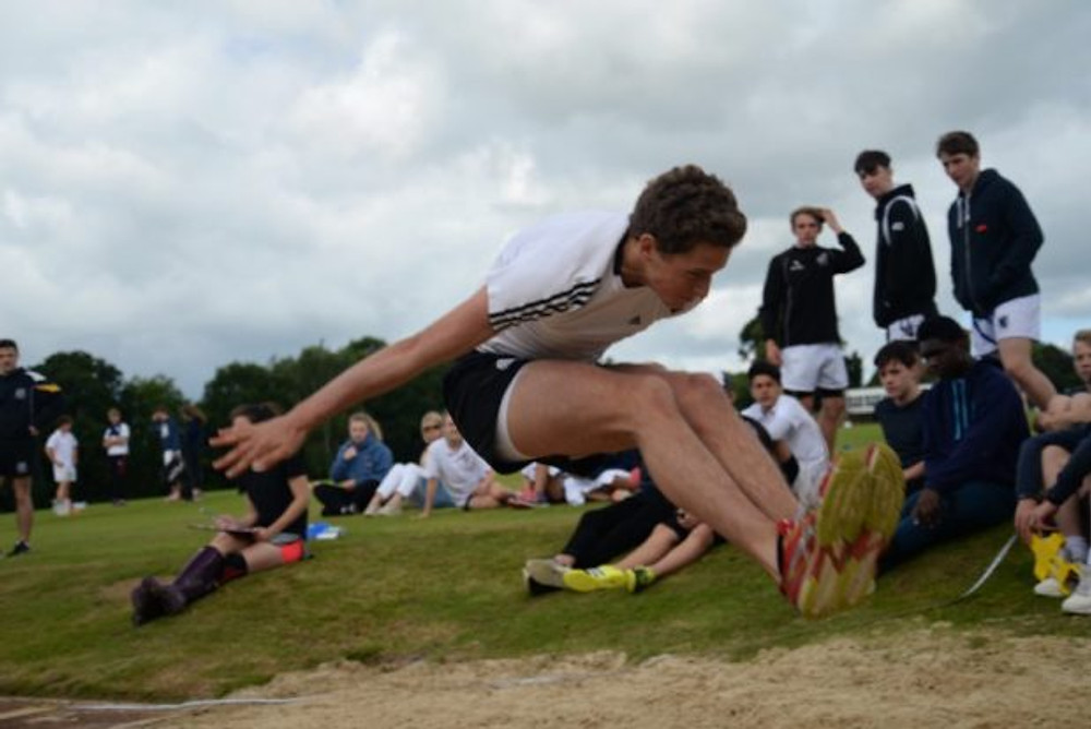2016_sportsday_jump2