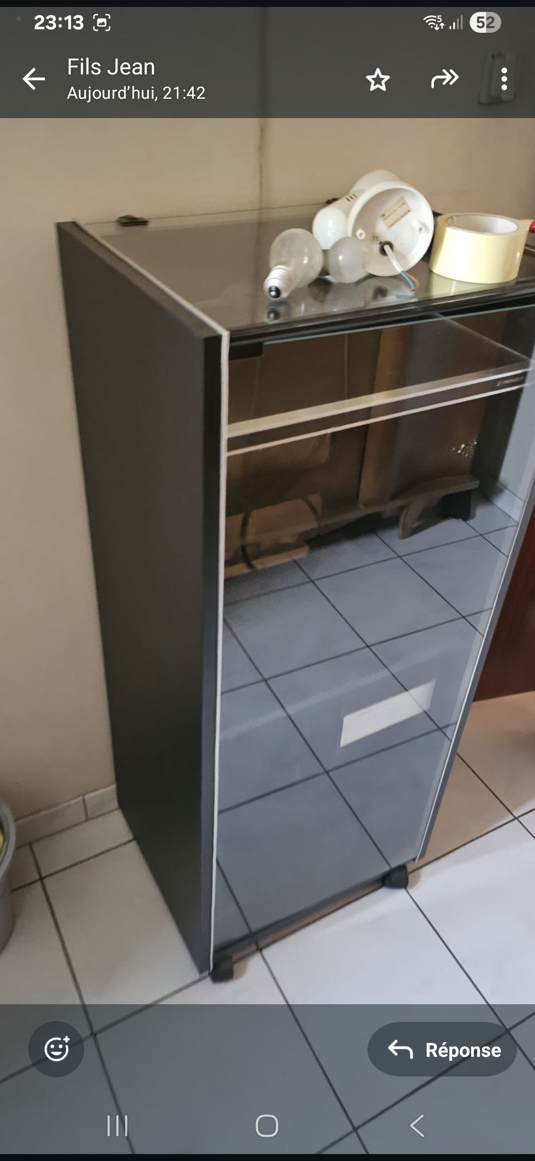 Meuble hifi porte en verre  H122 L52 P41cm