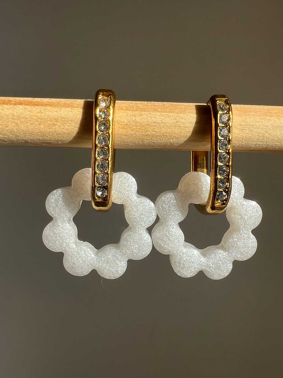 Fleurs blanches nacrées