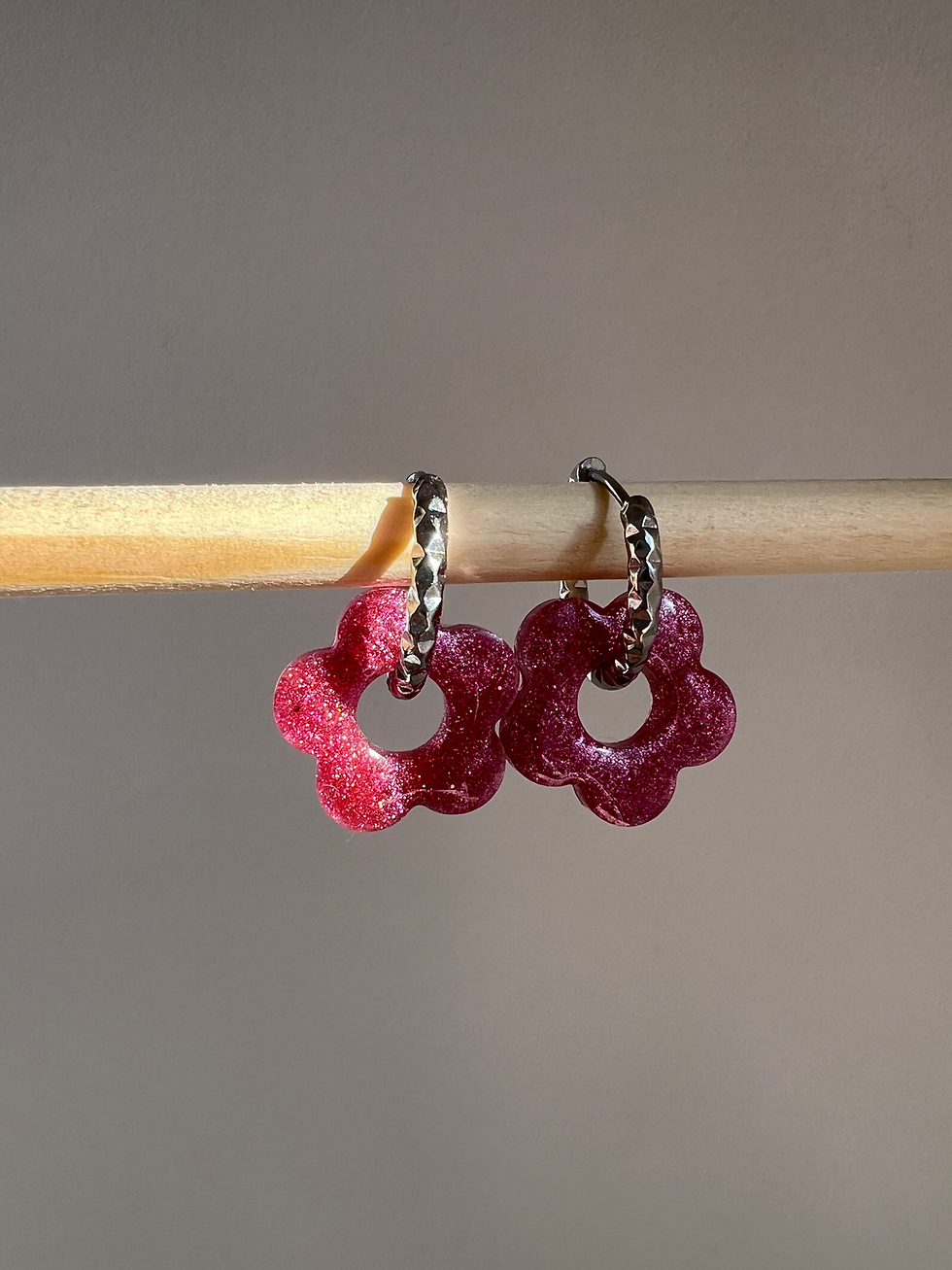Miniature : Fleurs roses pailletées 