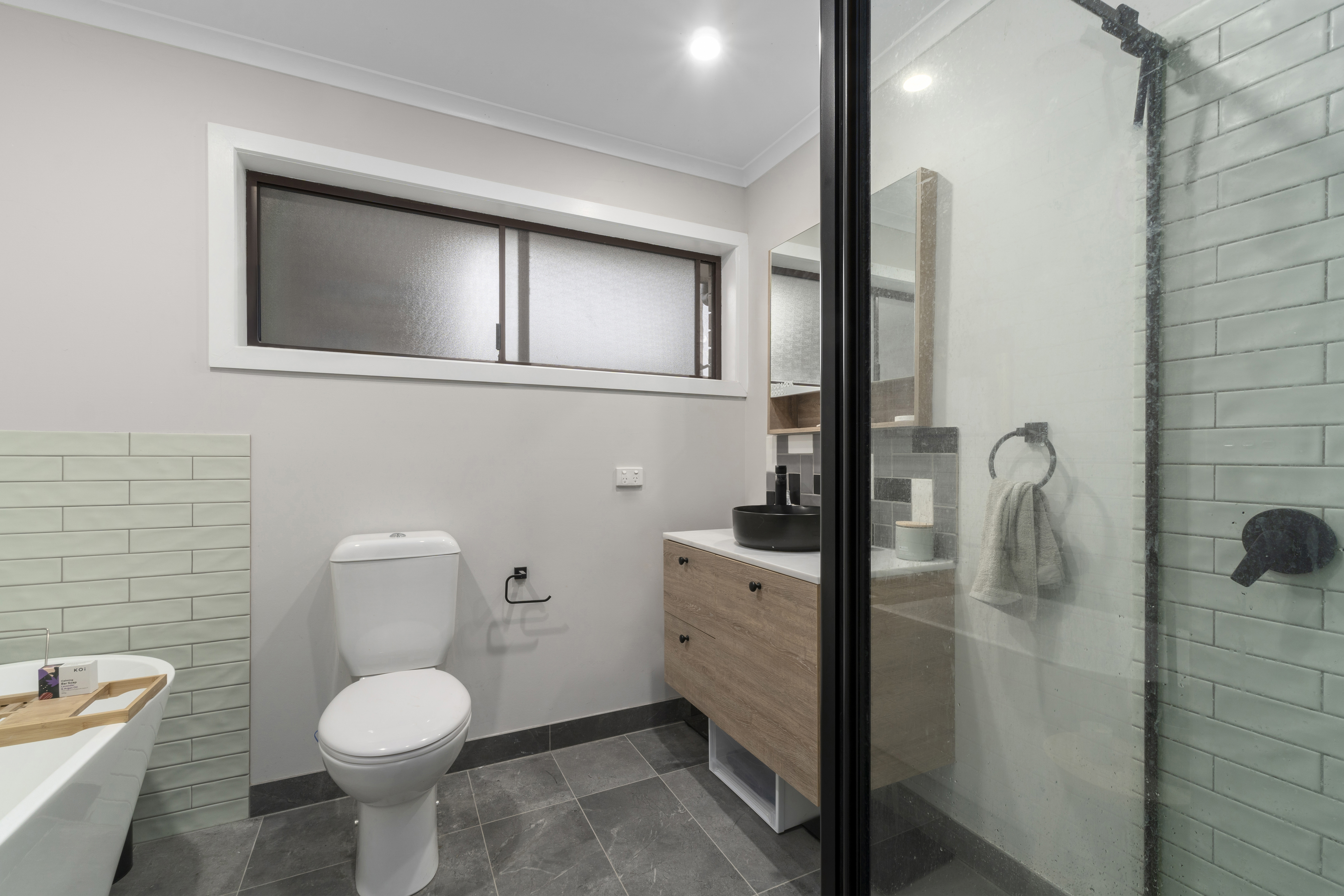 1 Baker Street, Colac, Colac - Thumbnail 8