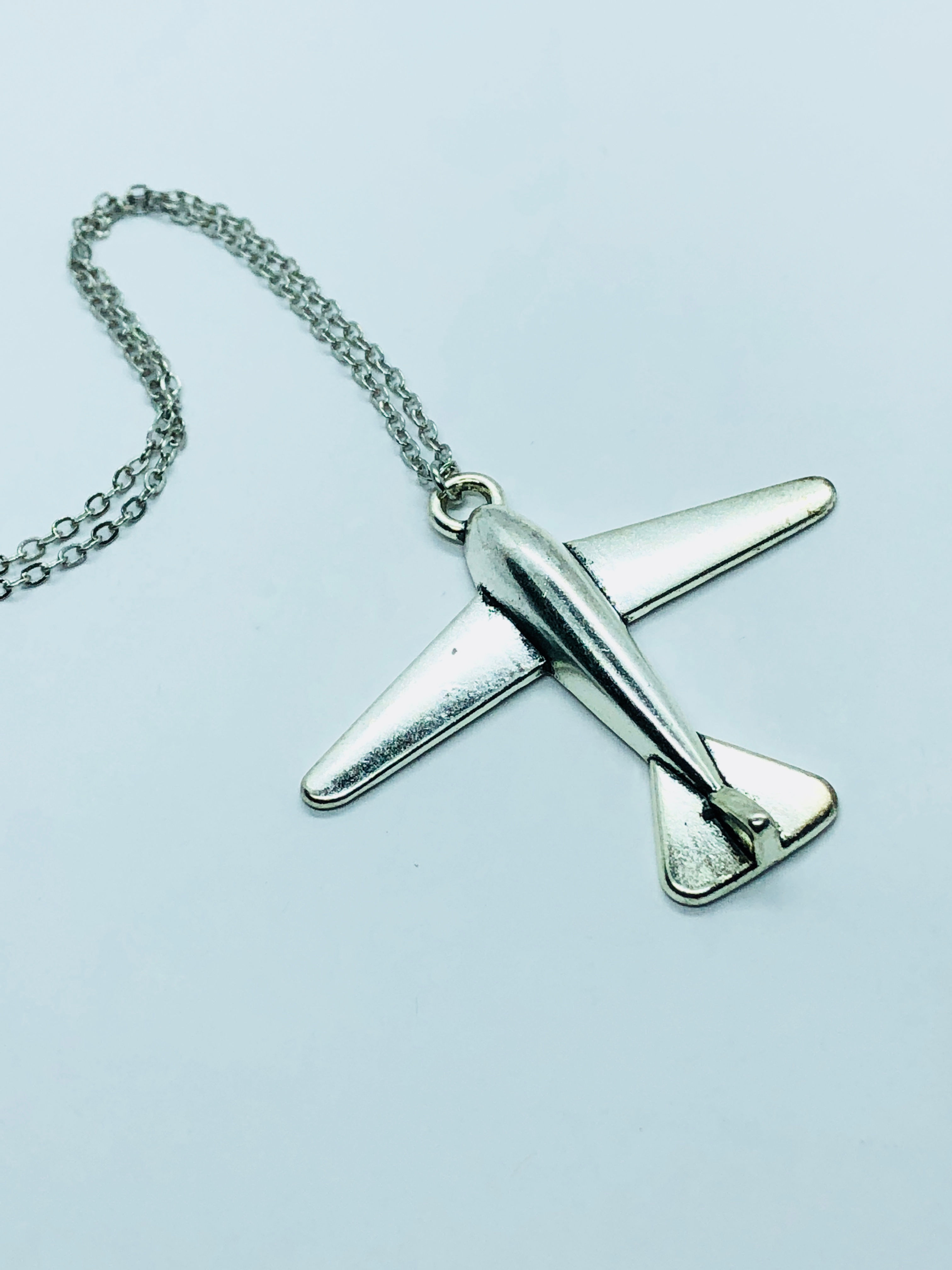 Collar con Dije de Avion