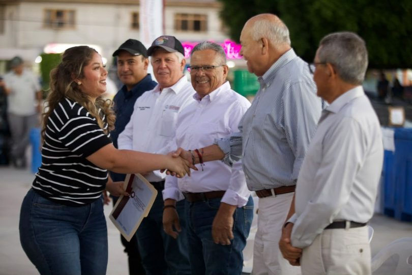 Entrega de recursos a productores