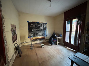 Vista del atelier Dale Boca del artista Julián Matta en La Boca, Buenos Aires.