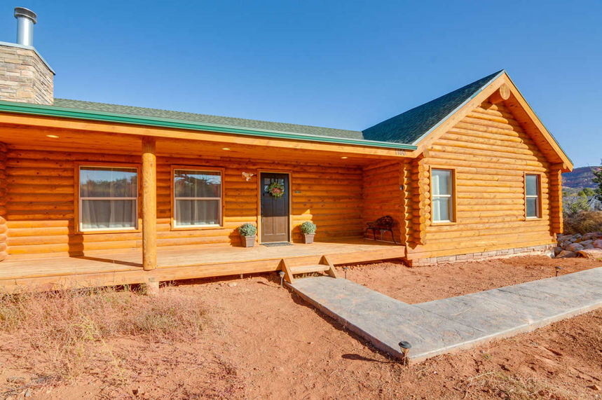 Log home in Southern Utah