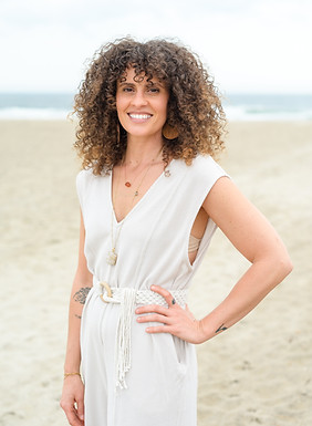 GALLERY-2025-04-26 Body Alchemy Wellness Brand Session - 102349-9.jpg