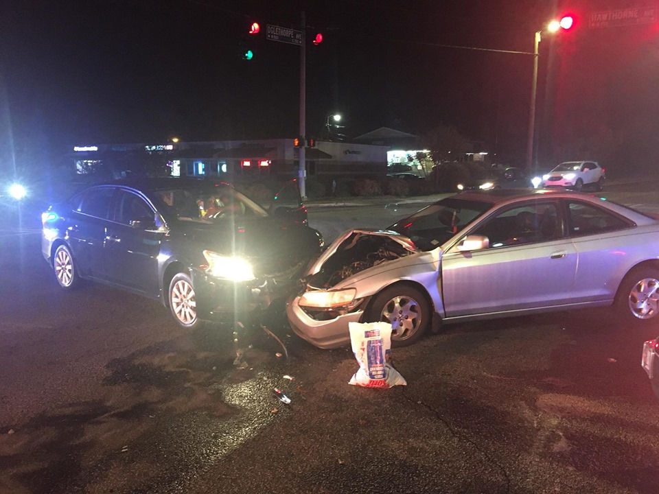 Five injured in 2car wreck in west Athens