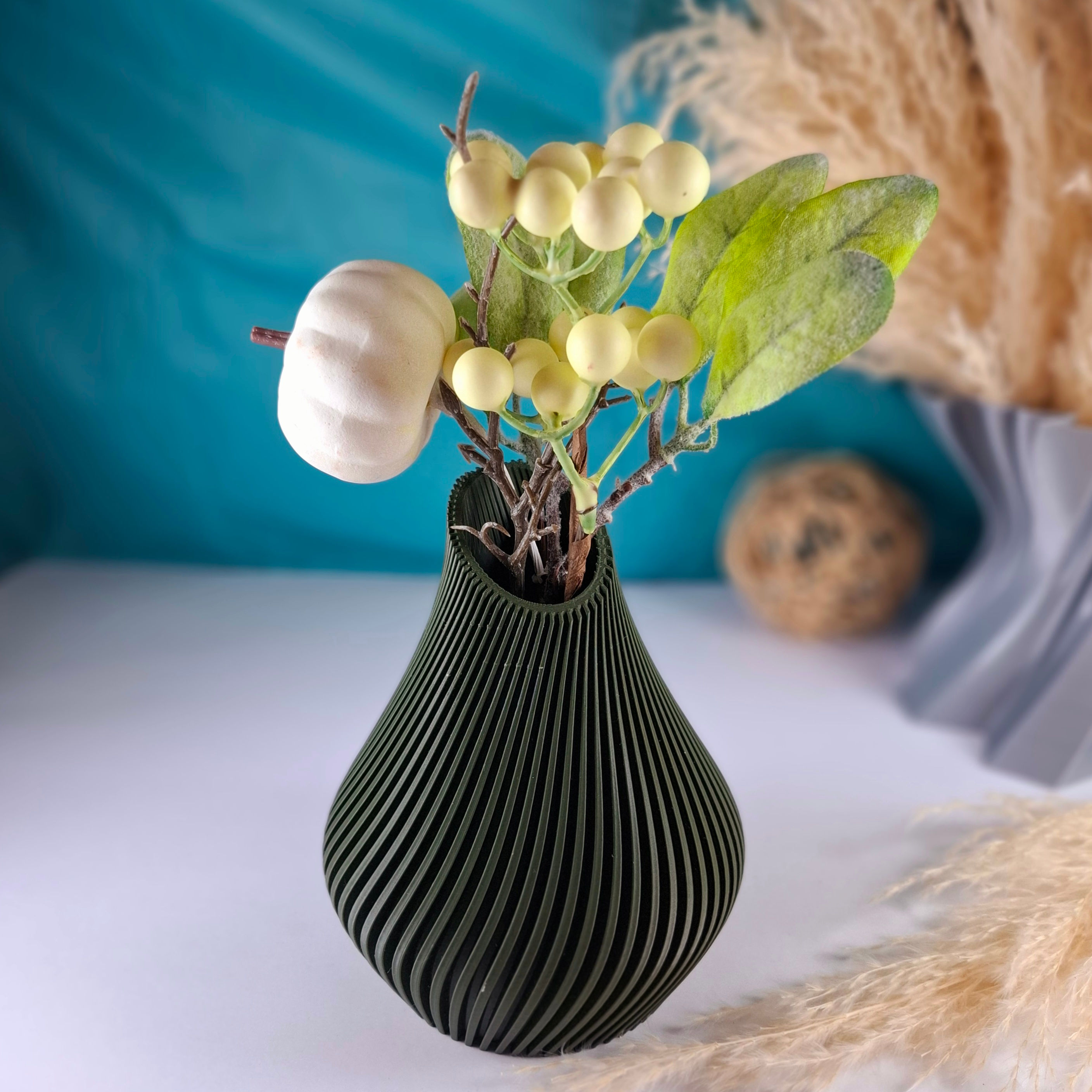 Cinzel Vase