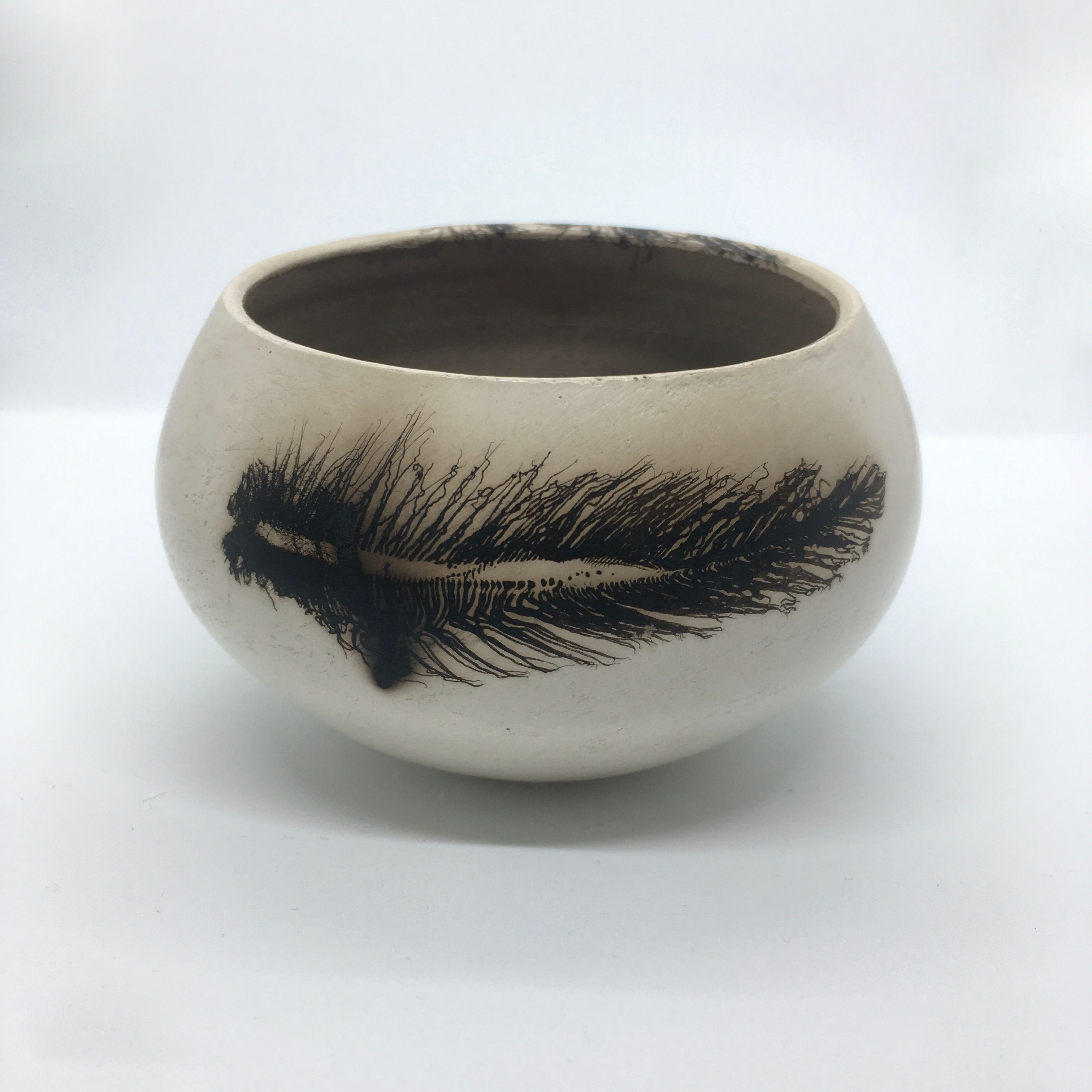 Feather Pot